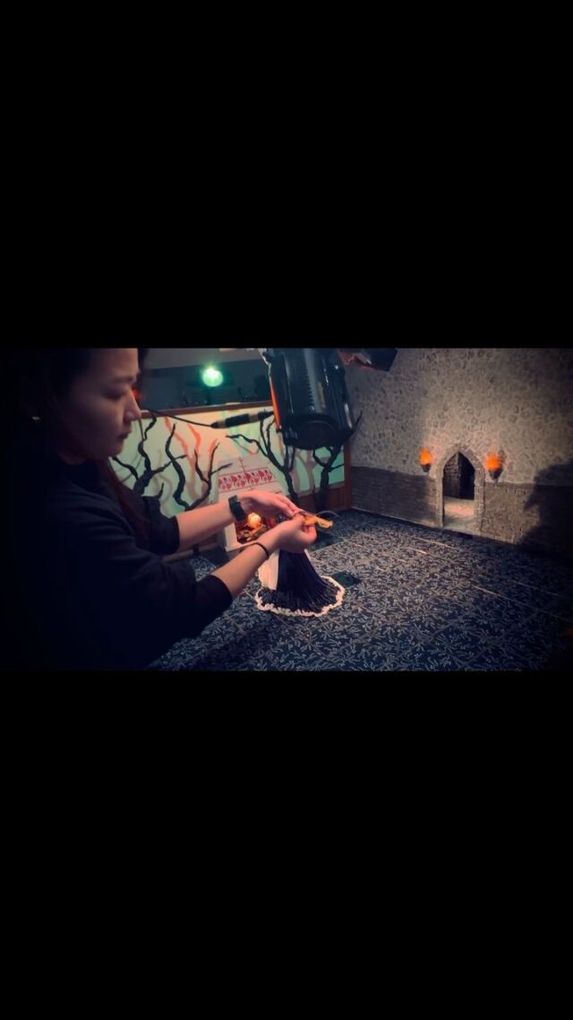 Our animation test for “That Castle” @kreusfilm in Prague early this year. It’s not an easy path with this project but keep going🚀 😉💪
アニメーションテスト。
.

#Stopmotion #framebyframe #filmmaking #art #animation #collage #folklore #slovakfolk #filmmaking  #dragonframe #slovakia #slovak #folktale #kaorufuruko #stopmotionlovers #stopmotionart #stopmotionnerds  #ilovestopmotion  #stopmotioncommunity #スロバキア　#アニメーション #こまどり #ストップモーション #映像制作 

Thank you wonderful artists @zele_ninka @jeanetpazicka @n.u.n.a.k @zlatka.golecka 
Thanks for your support  @superfilm_production @kinousmev @pop_up_film_residency @filmovyustav @swedish_arts_grants_committee